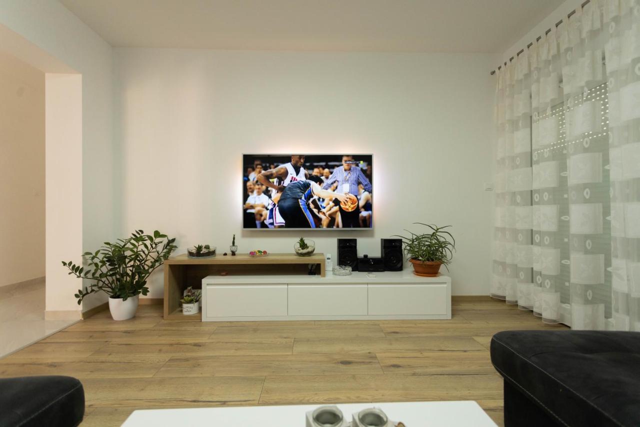 Apartman Marel Žrnovnica Buitenkant foto