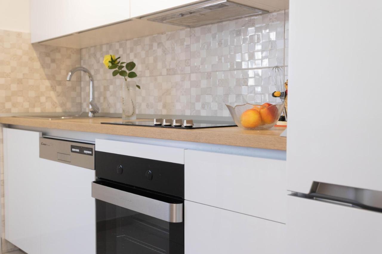 Apartman Marel Žrnovnica Buitenkant foto