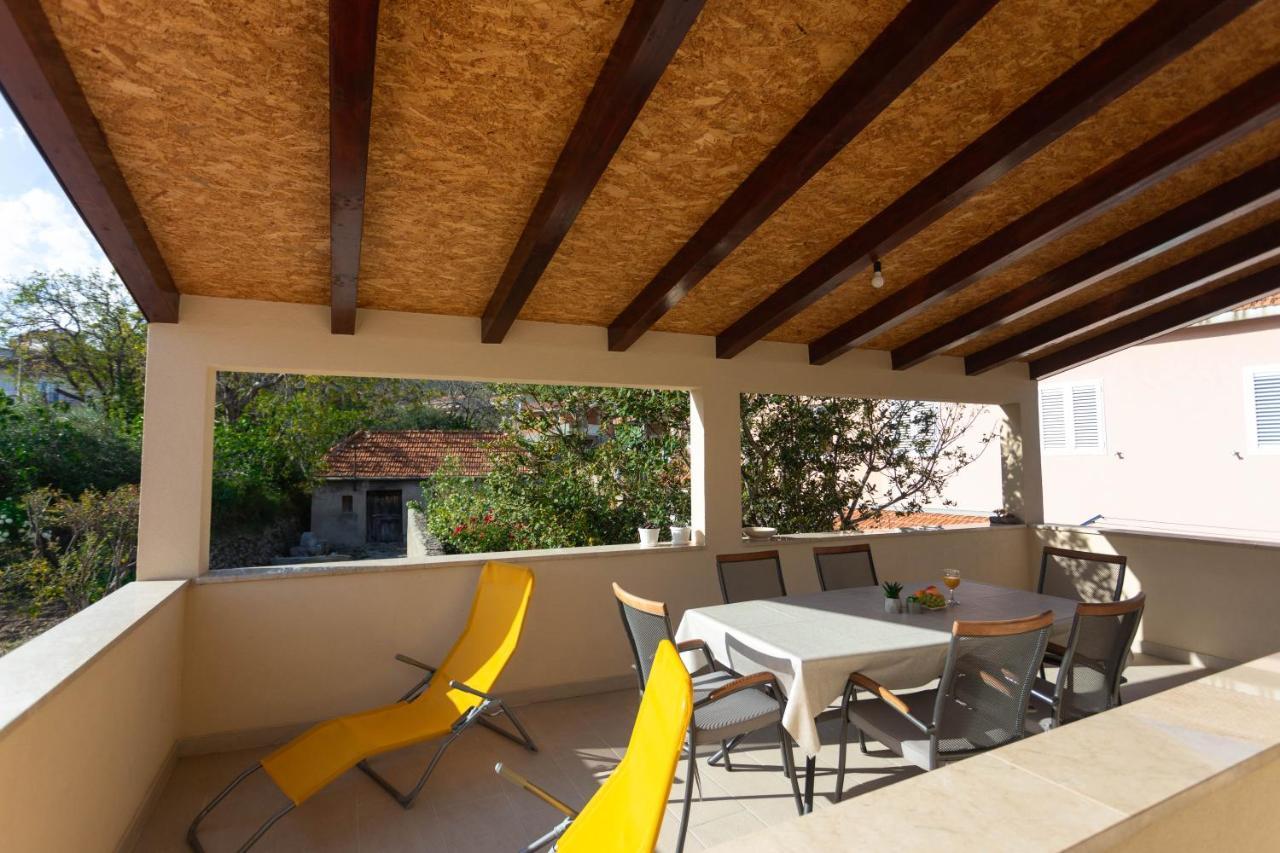 Apartman Marel Žrnovnica Buitenkant foto
