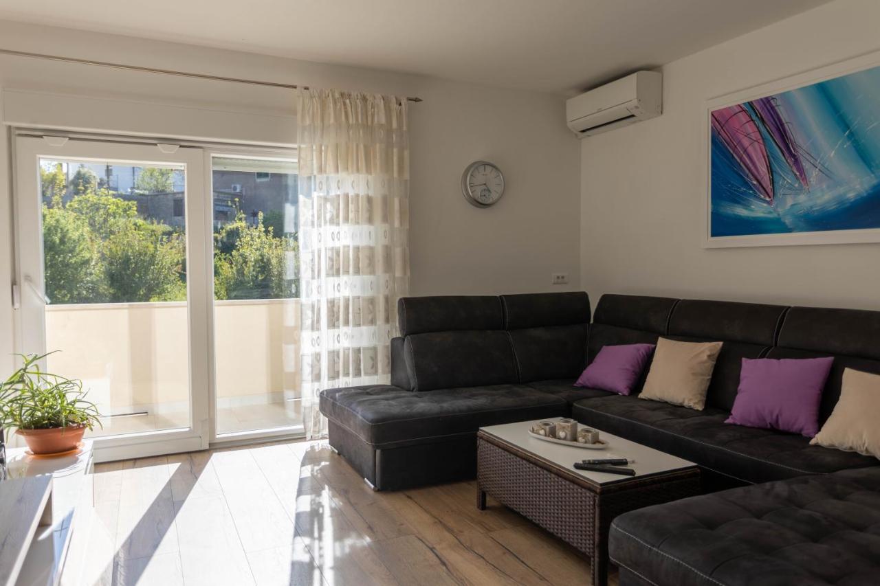 Apartman Marel Žrnovnica Buitenkant foto