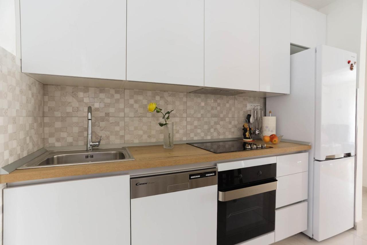 Apartman Marel Žrnovnica Buitenkant foto